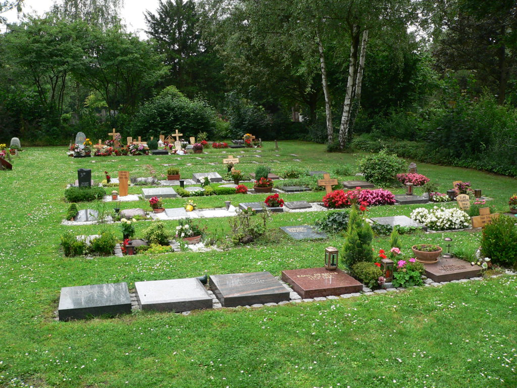 Urnenreihengrab auf Friedhof